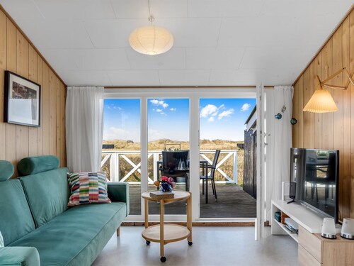 "Holger" - 50m from the sea by Interhome