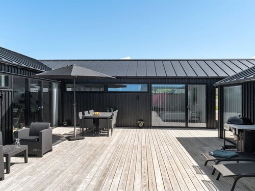 "Claus" - 500m from the sea by Interhome