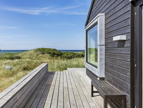"Aaltje" - 65m from the sea by Interhome