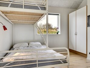 4 makuuhuonetta, internet