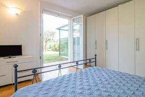 2 室のベッドルーム、アイロン / アイロン台、WiFi、ベッドシーツ