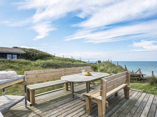 "Grazian" - 50m from the sea by Interhome