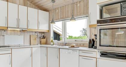 "Arkil" - 300m from the sea by Interhome