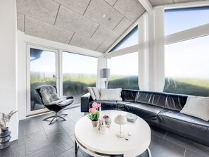 TV, fireplace, DVD player - "Antonie" - 95m from the sea by Interhome (Hjørring)