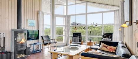 TV, peis og DVD-spiller