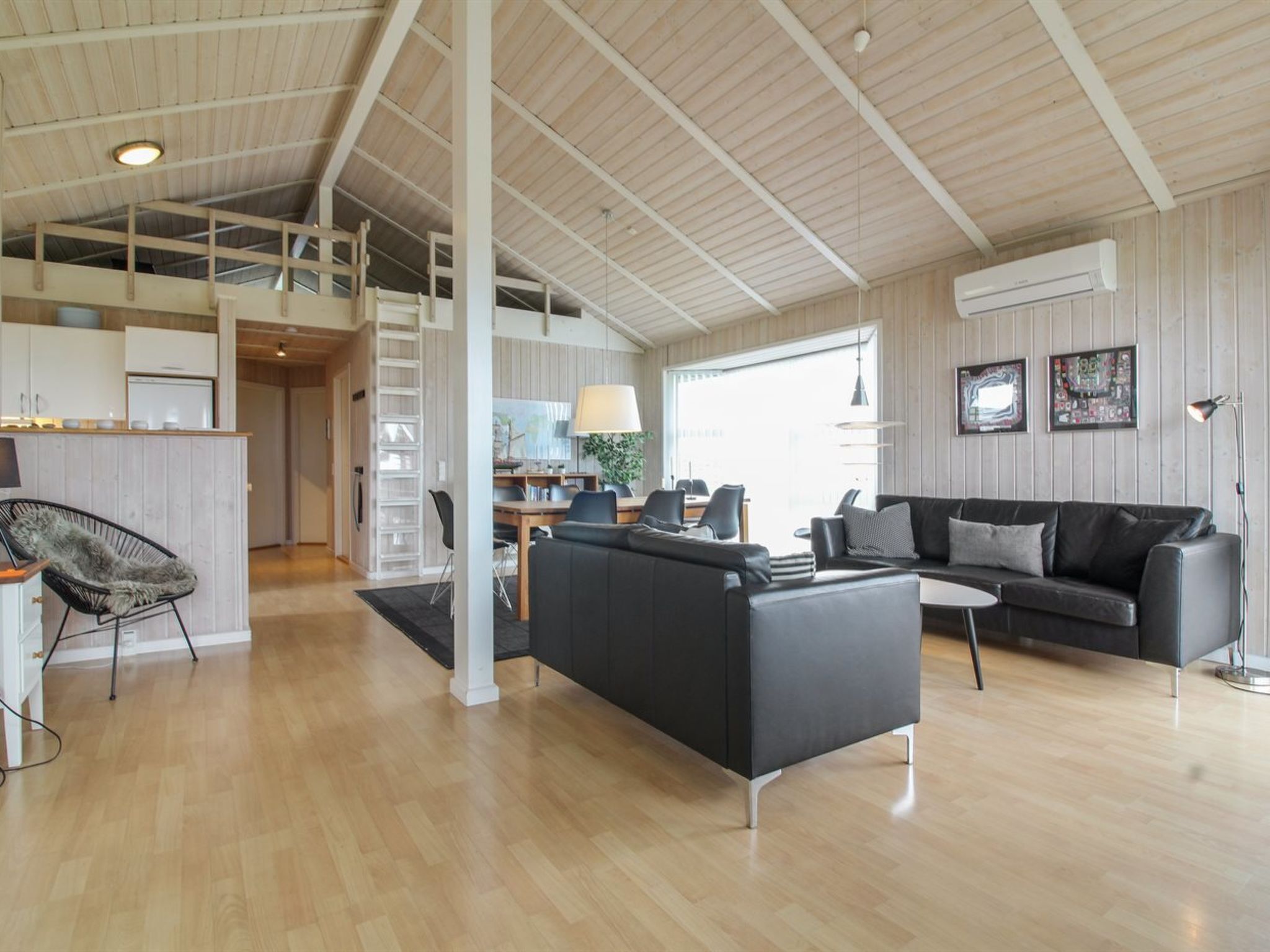 TV, fireplace, DVD player