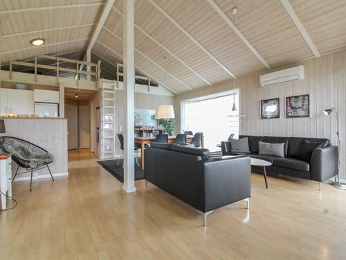 "Mette" - 98m from the sea by Interhome
