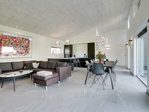 Fernseher, Kamin
