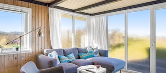 "Stella" - 700m from the sea by Interhome