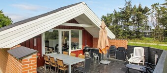 "Halli" - 700m from the sea by Interhome