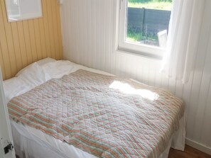 3 bedrooms, Internet