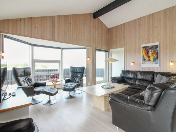 TV - "Seniha" - 400m from the sea by Interhome (Hjørring)