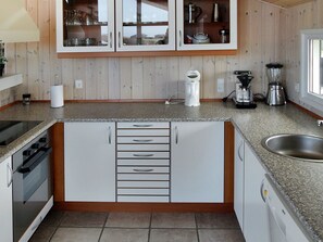 Køleskab, mikrobølgeovn, ovn, opvaskemaskine