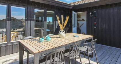 "Frederik" - 250m from the sea by Interhome