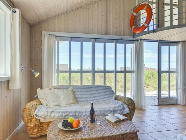 TV, peis og DVD-spiller