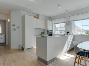 Fridge, oven, dishwasher, high chair - "Cornel" - 290m from the sea by Interhome (Hjørring)