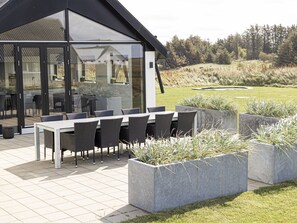 Outdoor dining - "Volfgang" - 250m from the sea by Interhome (Hjørring)