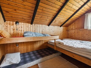 5 bedrooms, WiFi