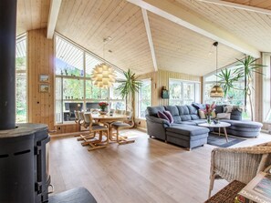 TV, fireplace - "Arlett" - 950m from the sea by Interhome (Fjerritslev)