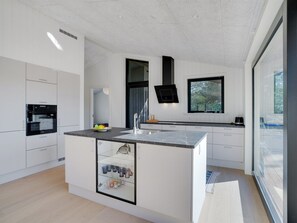 Køleskab, mikrobølgeovn, ovn, opvaskemaskine