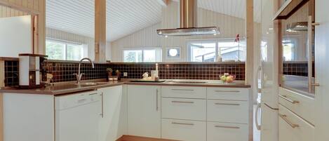 Fridge, dishwasher, cookware/dishes/utensils