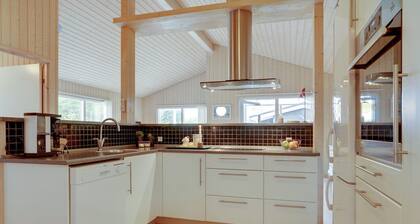 "Frida" - 700m from the sea by Interhome