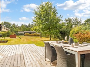 Outdoor dining - "Thurir" - 4km from the sea by Interhome (Fjerritslev)