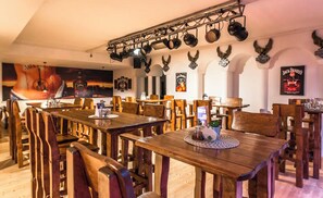 Frühstück, Mittagessen und Abendessen