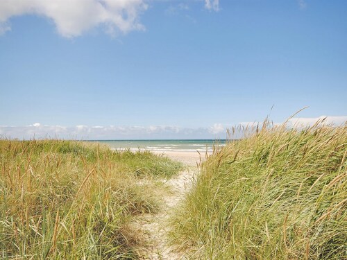 "Einette" - 3.5km from the sea by Interhome