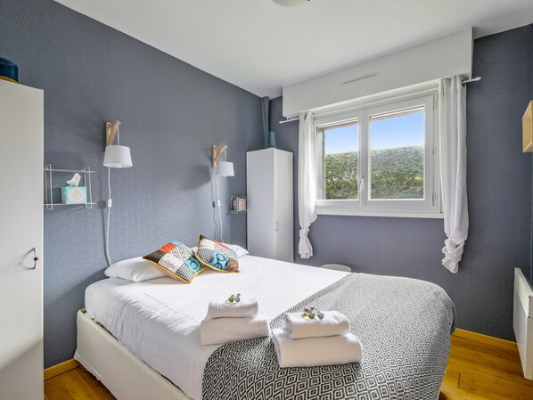 1 bedroom, WiFi, bed sheets