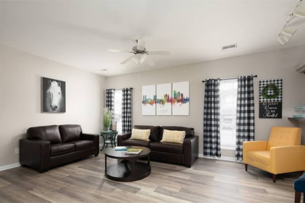 Southside Charmer With King Bed. - Lexington, KY