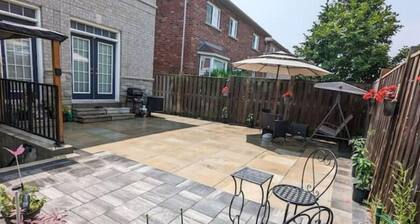 Modern Cozy Private Luxury Suite In Heart Of Ajax!