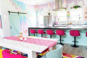 Dining - Ice Cream Dream at Casa Kumwesu (Waco)