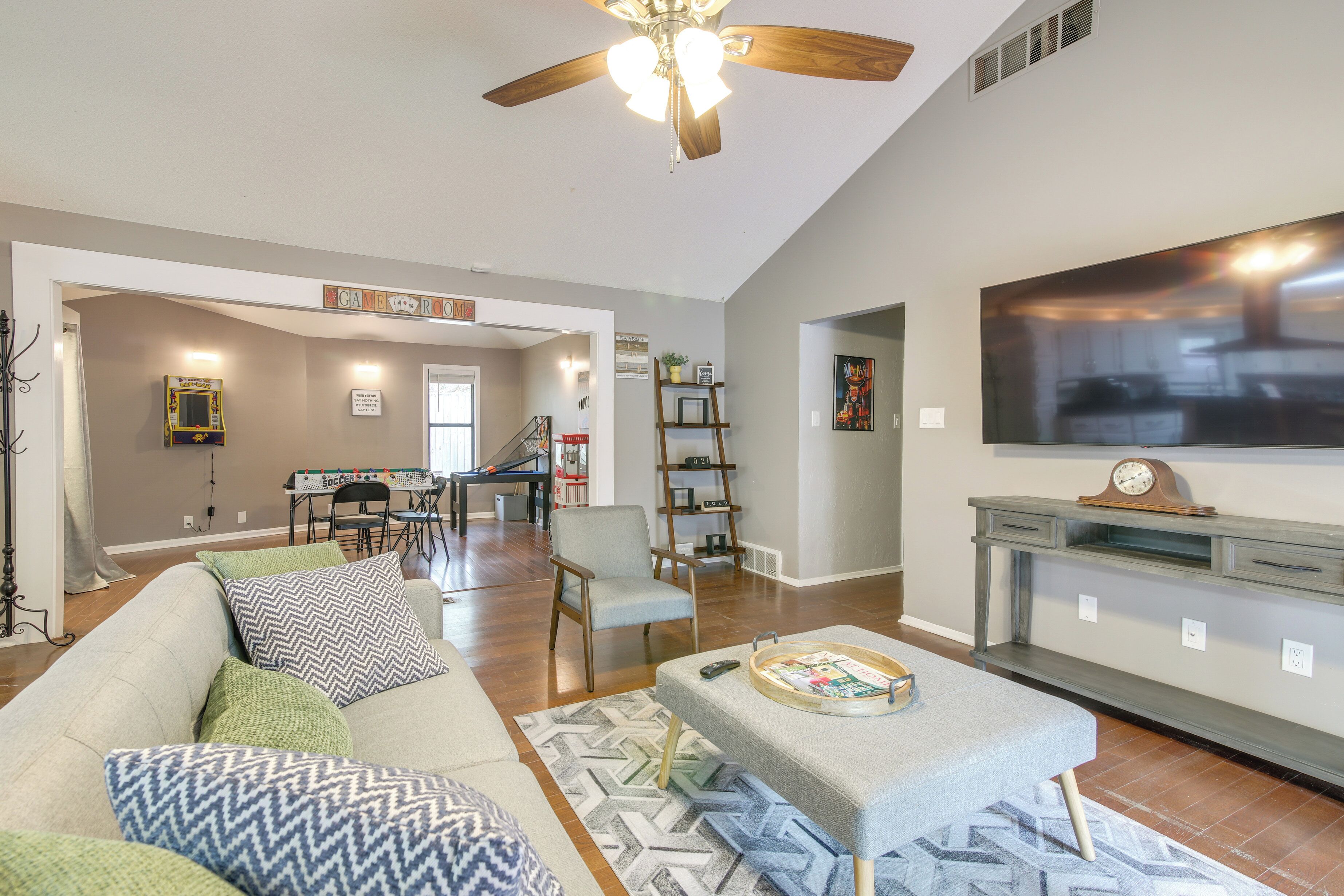 Beautiful Family Home in Memphis w/ Private Patio!