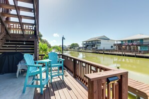Terrace/patio - Resort Perks: Waterfront Rockport Home! (Rockport)