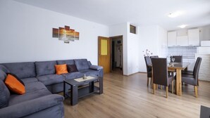 Unclassified image, 2 of 16, button - Apartments Big - sea View (Podstrana)