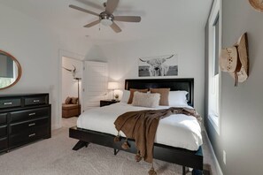 Desk, iron/ironing board, travel cot, WiFi