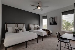 3 bedrooms, desk, iron/ironing board, travel cot - Music City Command Center: 3BR Berry Hill Home (Berry Hill)