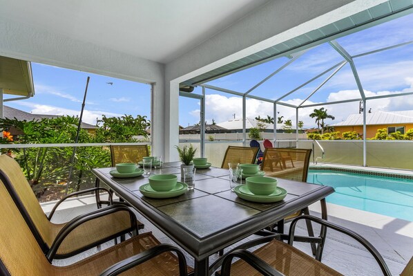 Outdoor dining