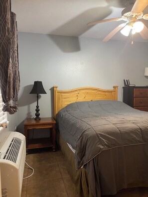 2 bedrooms, WiFi, bed sheets - Whiskey Bay Lodge #2 (Boothville-Venice)
