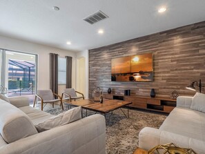 Smart-TV, Videospiele, Tischfußball, Tischtennisplatte