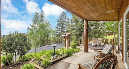 Twin Sisters Suite - Minutes to RMNP, Hot Tub!