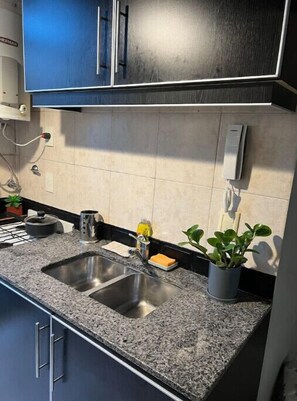 Refrigerador, microondas