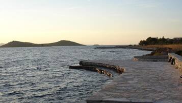 Apartment, Smoking | Exterior