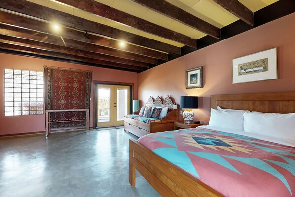 1 habitación, tabla de planchar con plancha, internet y ropa de cama 