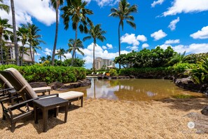 Property grounds - Aloha! Come enjoy paradise in our tranquil & relaxing beach villa. (Kapolei)
