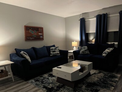 Golf and Stay house is next to Twin Oaks Golf Course. Lovely 9 hole golf course.