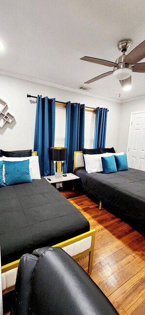 3 Schlafzimmer, Bügeleisen/Bügelbrett, WLAN, Bettwäsche