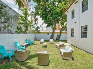 BBQ/picnic area - Wynwood Apartments  (Miami)