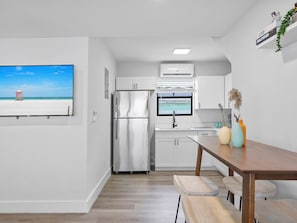 Deluxe Apartment | Private kitchen